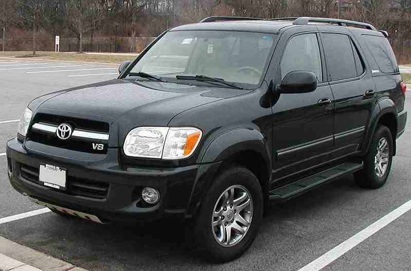 Toyota-Sequoia-2005.jpg