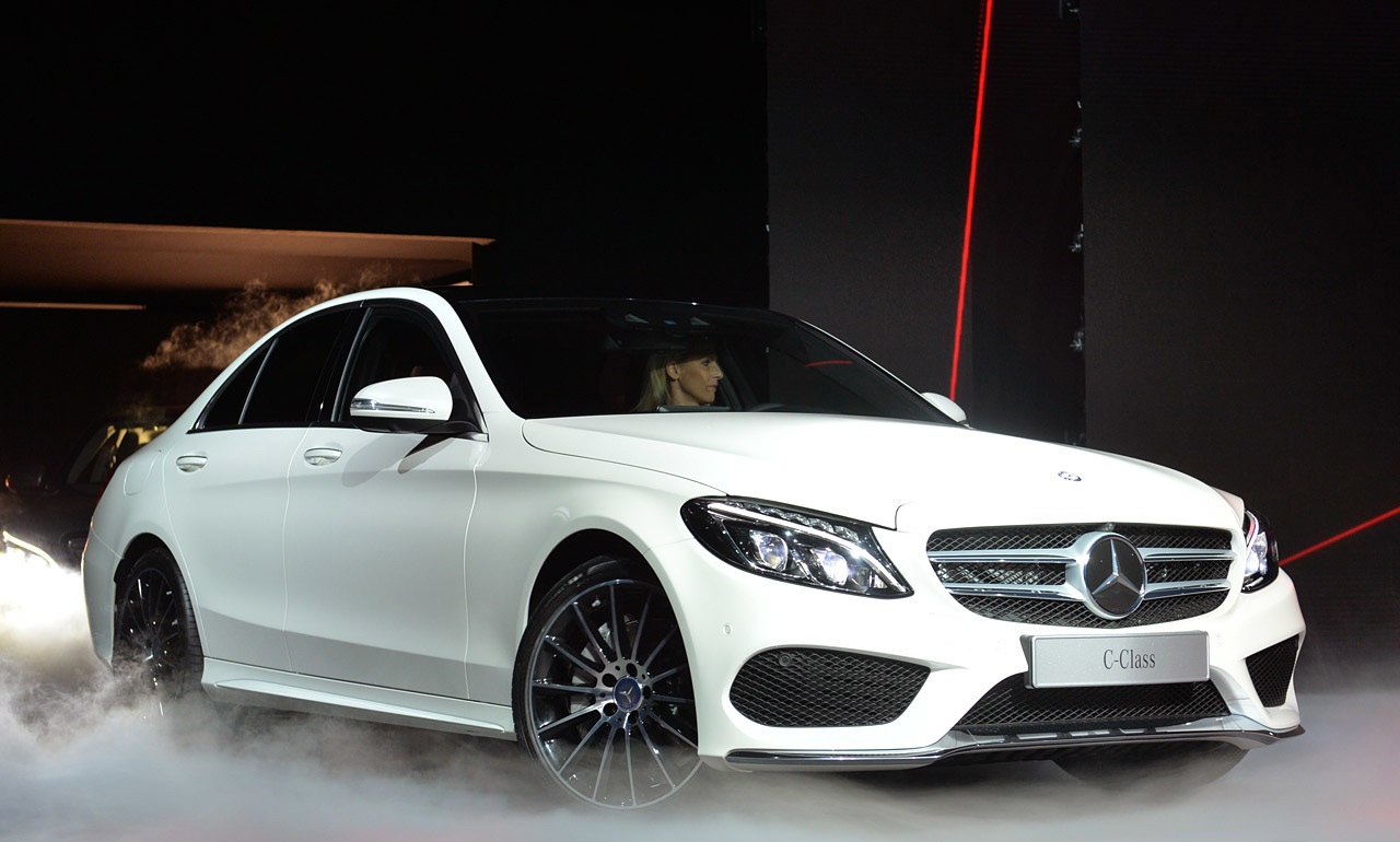 Mercedes-Benz-C-Serisi-2014-01.jpg