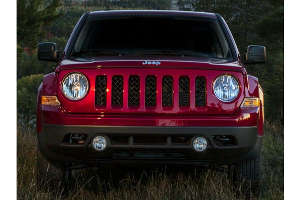 2017-Jeep-Patriot-SUV-Sport-4dr-Front-wheel-Drive-Exterior-2.jpg