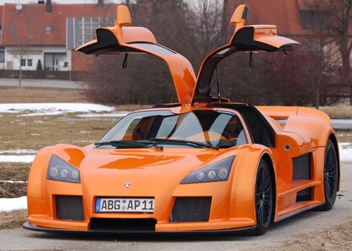 Gumpert_Apollo_Roadcar1.jpg