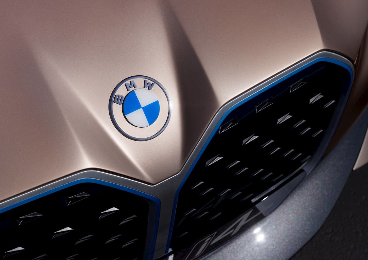 bmw-new-logo.jpg