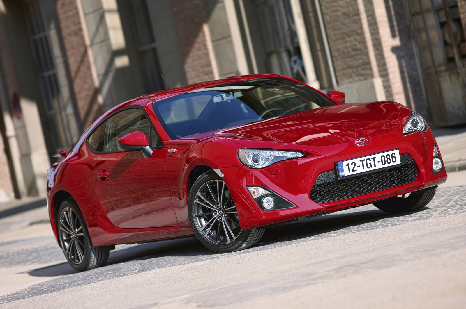 Toyota-86-2015-RED.jpg