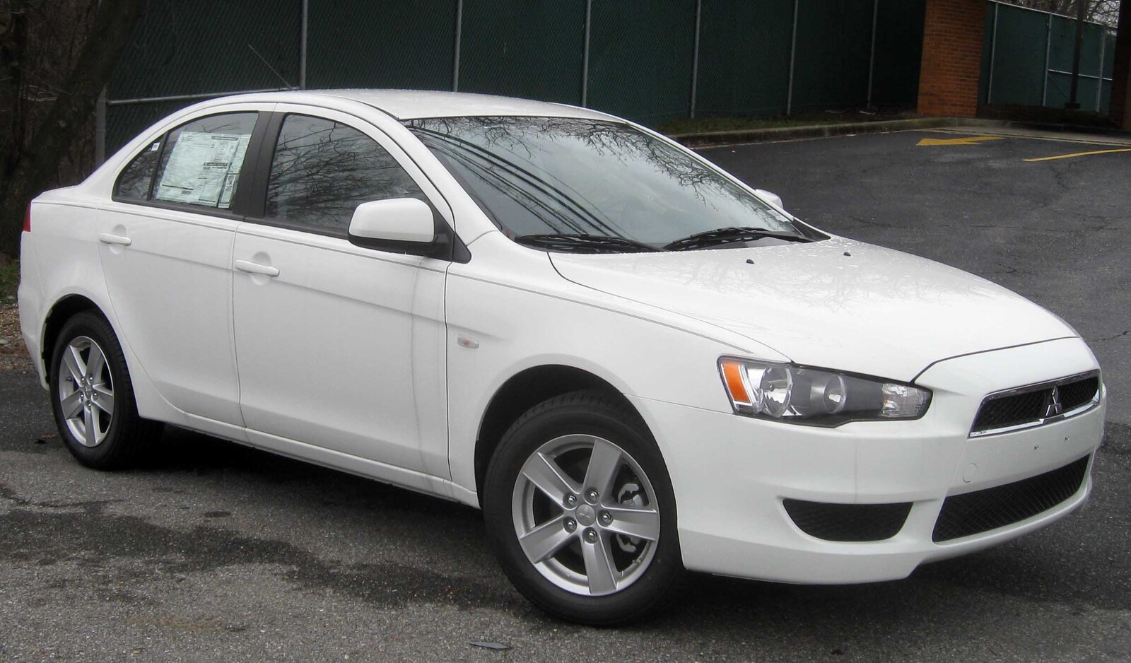 2009_Mitsubishi_Lancer_ES.jpg