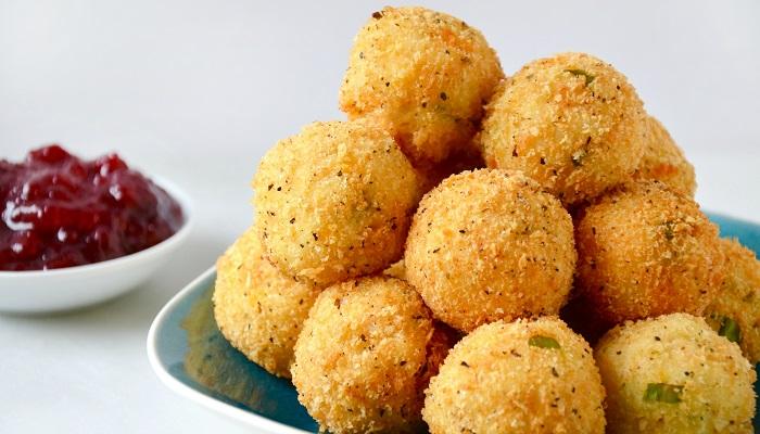 47-183501-potato-ball-recipes_700x400.jpg