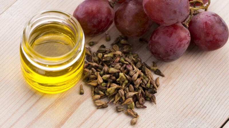 Grape_seed_oil2017-skin.jpg