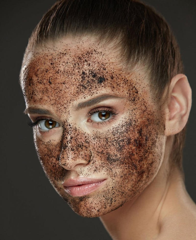 47-110323-coffee-mask-lightening-skin-recipes-useful-face-4.jpg