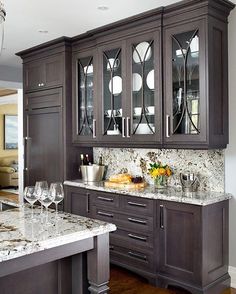 d0e27eab9d82aba5de0e4a72c95d1dfe--granite-backsplash-granite-kitchen.jpg