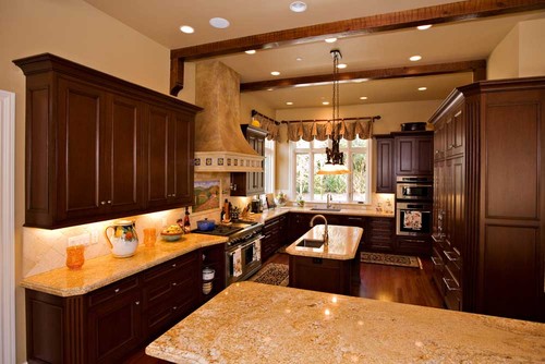 Beautiiful-Kitchens-Mahogany-Cabinets.jpg