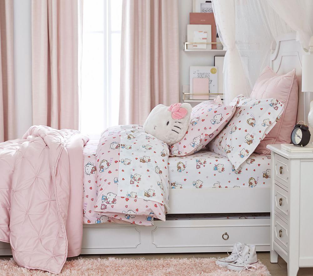 201952_0015_organic-hello-kitty-sheet-set-1-z.39813.jpg