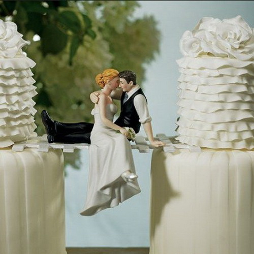 Bride-and-Groom-Funny-Wedding-Cake-Topper_resize.jpg