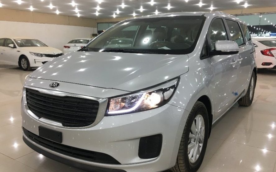 Kia-Carnival-2017-e1494854599453.jpg