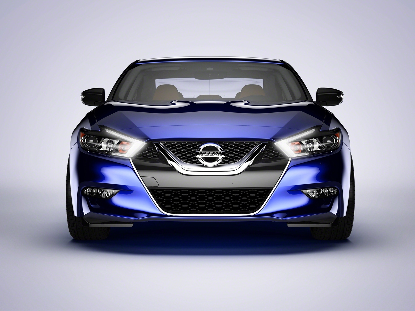 Nissan-Maxima-in-2016-compared-to-2015.jpg