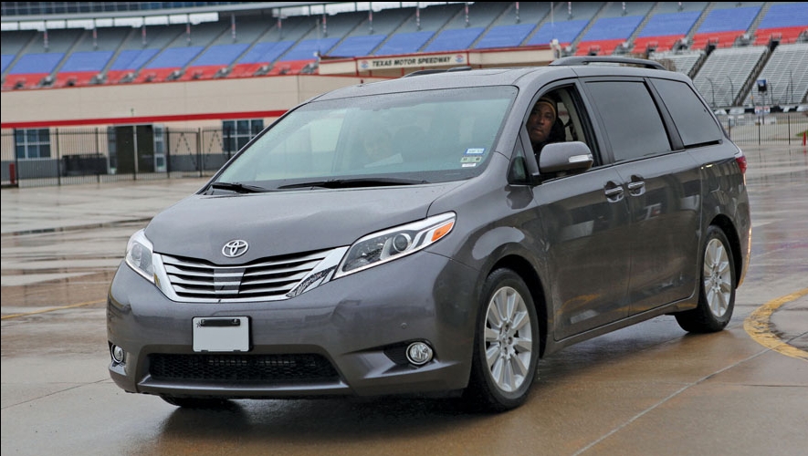 8-Toyota_Sienna.jpg