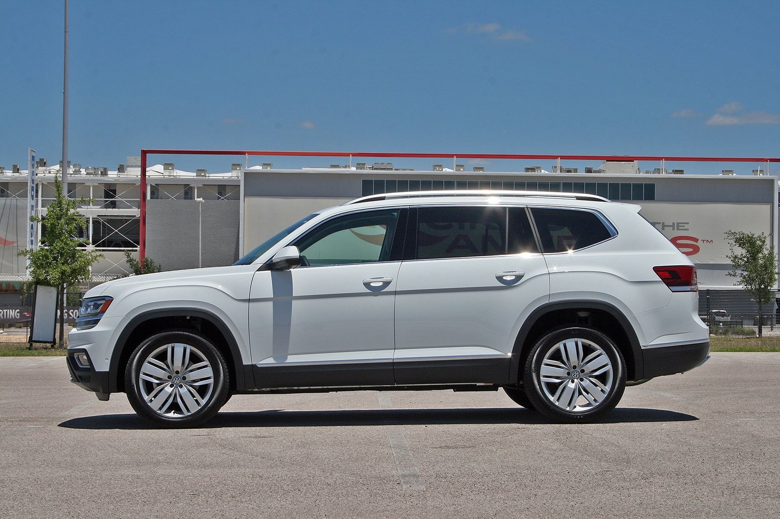 Side-Volkswagen-Atlas-2018.jpg