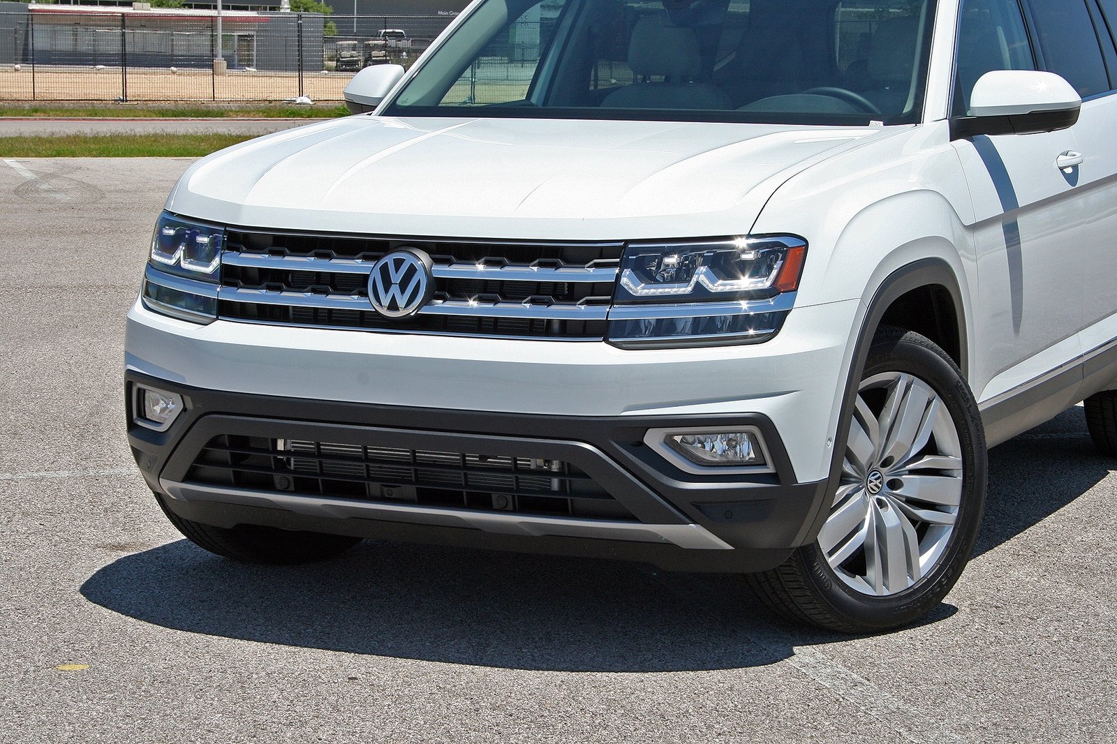 New-Volkswagen-Atlas-2018.jpg