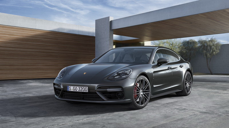 2018-Porsche-Panamera.jpg