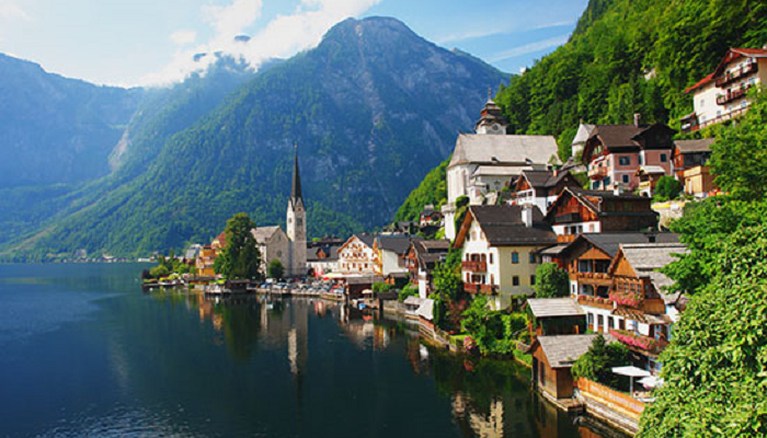 121-130923-tourism-in-austria_700x400.png