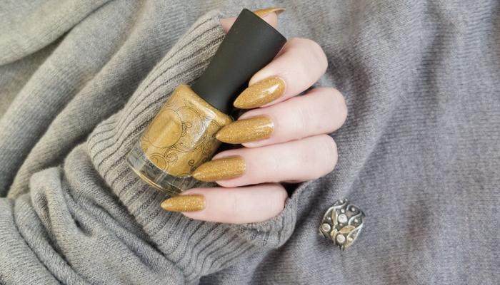 78-105052-latest-fall-2020-nail-polish-trends_700x400.jpg