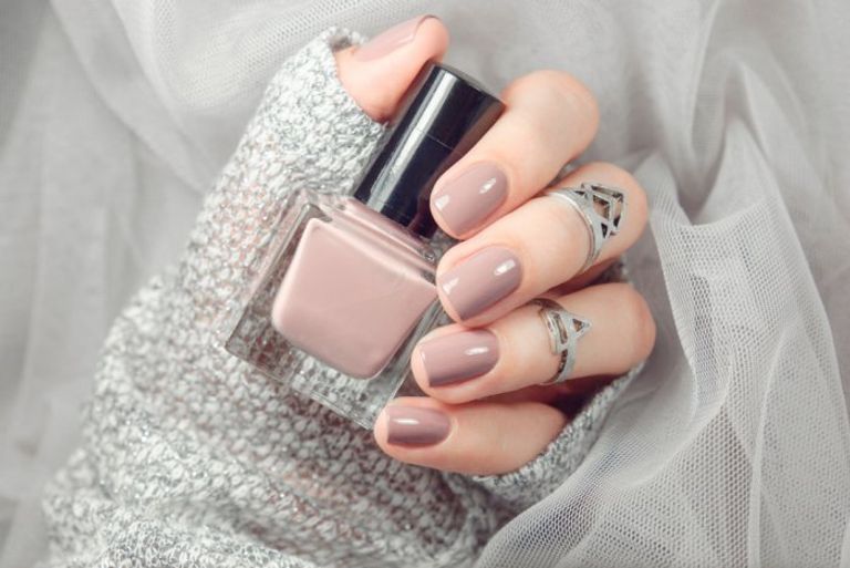 78-105053-latest-fall-2020-nail-polish-trends-2.jpg