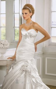 1603-dress-by-bridal-by-mori-leealt92.jpg