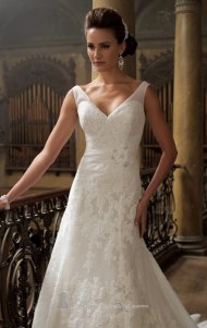 213255-by-david-tutera-for-mon-cheri.jpg
