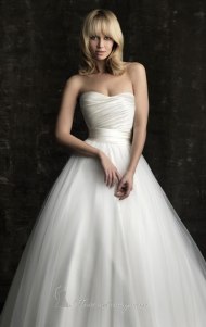 8957-dress-by-allure-bridalsalt4.jpg