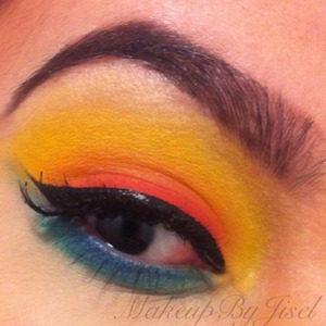 colorful-eyeshadow-.jpg