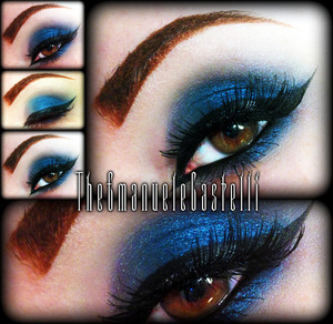 tutorial-link-in-the-description-blue-smoky-eye.jpg