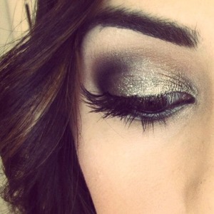 goldbrown-glitter-smoky-eye.jpg