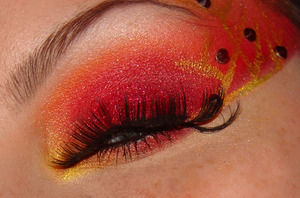 flame-red-glitter-make-up.jpg